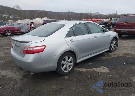 2008 Toyota Camry Se z USA, uszkodzony, nr VIN 4T1BE46K08U245195